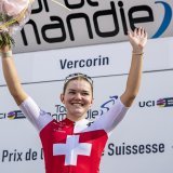 Noemi Rüegg, ici lors du Tour de Romandie féminin début septembre, espère briller aux Mondiaux de Zurich. KEYSTONE/JEAN-CHRISTOPHE BOTT
